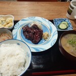 ナカガワ☆スエ食堂 - サラシくじら刺身定食1400円