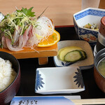 Umeya Shokudou - アジたたき定食 1300円。