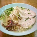 富楽飯店 - 中華ソバ(薄口醤油を使った醤油ラーメン)