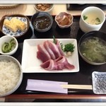 佳緒 - カツオ刺しランチ