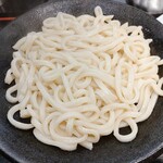 焼鳥 日高 - うどん熱盛り 麺アップ！