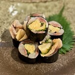 Tsukiji Sushi Sutando - 真鰯とガリの紫蘇巻海苔巻