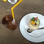 ユニバーサルダイニング ONE - 