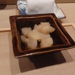 鮨　いの - 珍しい形のガリ