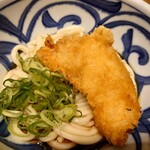 肉うどん・肉どうふ えん - ○↝△鳥天ぶっかけ　　あまりに　すぐでてきた