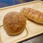 俺のBakery - チーズカレーパン（300円税込）イチゴミルクスティック（300円税込）