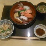 うお庄 - 日替わり寿司定食850円