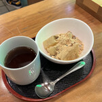 Kaki no Ha Sushi Torase Hasedera Sando Ten - くずもち