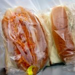 藤屋ベーカリー - ツナ＆スパゲティの下にピーナッツサンドとツナサンド！(2013,08/10)