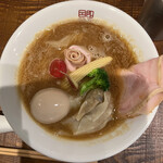 Chuukasoba Shikisokuzekuu - 鶏白湯醤油　全トッピング