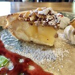 Daigo cafe - 地元大子産のりんごがゴロゴロ入っています。