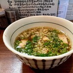 麺処 びぎ屋 - 醤油つけ麺のつけ汁