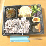 メルシープロジェクト - チキン南蛮＆ハンバーグの日替わり弁当