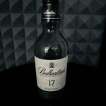 BAR Fawn - バランタイン17年¥2200-