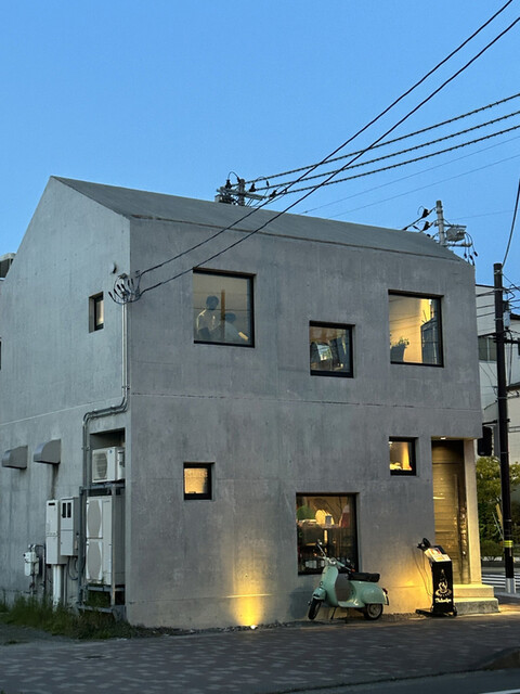 ベル・コルポ 石巻のダイニングバー | 夜の社交スポット