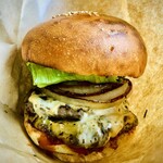 ビトウィーン ザ ブレッド - 