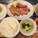 焼肉レストラン 米内 - 牛タン定食
