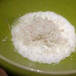 yokoyama - 抹茶 桜餡のアイス 杏仁のエスプーマ 桜のスープ系のホワイトチョコ