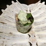 yokoyama - スッポンと牛アキレスと豚舌のテリーヌの生春巻き  ビールに漬け込んだ蕪やきゅうりの漬物 パセリのマヨネーズ