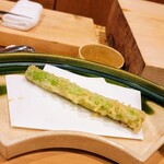 勢麟 - アスパラガスの軸、みずみずしい