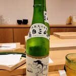 勢麟 - 冷酒は純米大吟醸亀田三昧、酒米は山田錦、50%精米、本醸造との飲み比べ