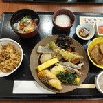 ホテル法華クラブ - 料理写真:朝からこんなに食べる幸せ