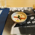 イタリア料理 GINZAYA - サービスの新玉ねぎと西京みその冷製スープ