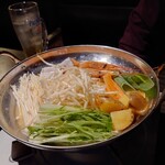 Noge Hachi Gizoku - 海鮮の味噌鍋　火を点ける前