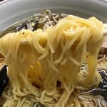 中華料理大吉亭 - ラーメンの麺