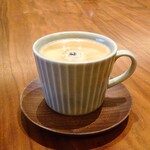 Tan - 丹の朝食：2階でコーヒー