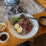 山見茶屋 - 赤牛丼。