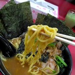 ラーメン 杉田家 - 麺リフト