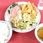 北京料理　松鳳 - 日替わりランチ(鶏のからあげと野菜炒め)♪