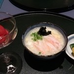 すずめのお宿 - カニ雑炊、トマトのピクルス