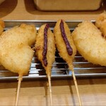Manyoshi - うずら、肉串、エビ、玉ねぎ、ささみ梅肉