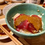 熱海銀座おさかな食堂 - 濃厚旨胡麻だれをかけて食す