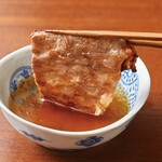 《Shiraoi beef》 Grilled shabu [ponzu sauce] 2 pieces