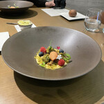 Bulls Tokyo - バスクチーズとアーモンドプラリネ。美味し。