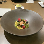 Bulls Tokyo - バスクチーズとアーモンドプラリネ。美味し。