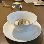 Bulls Tokyo - トリュフ風味のムースリーヌ、セップ茸のヴェルーテと共に。美味し。