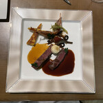 Bulls Tokyo - 和牛フィレ肉のグリル、ピザラディエール見立て 2種のソース。美味し。