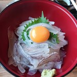 樽海 - 活イカ海鮮丼