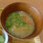 小さな食堂 ヒロ - お汁 ※拡大(2023.05.23)