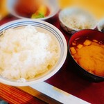 甲府下石田食堂 - ライス並と味噌汁