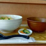 小さな食堂 ヒロ - 海老玉子とじ丼 (税込)620円 ※正面から (2023.05.23)