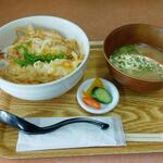 小さな食堂 ヒロ - 海老玉子とじ丼 (税込)620円 (2023.05.23)