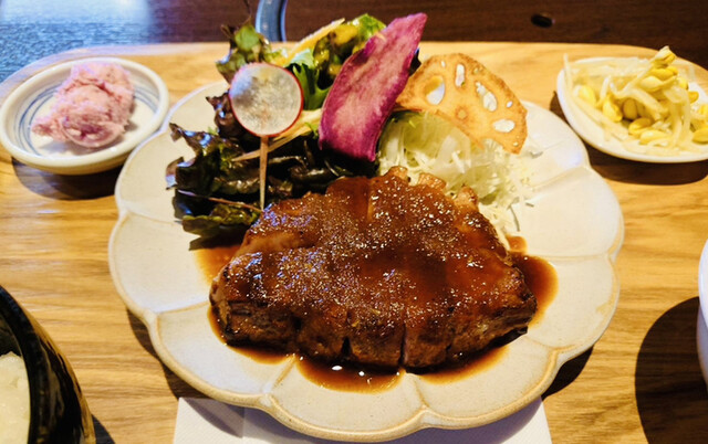 はなうし 炭火焼 はな牛 （ハナギュウ） - 福野/焼肉 | 食べログ