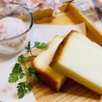 緑川地酒ケーキ バニラアイス添え