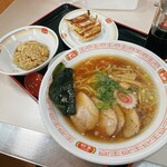餃子の王将 - 忘れられない中華そばセット