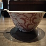 支那そばや - 究極の美濃焼どんぶり。食べやすさ日本一の丼